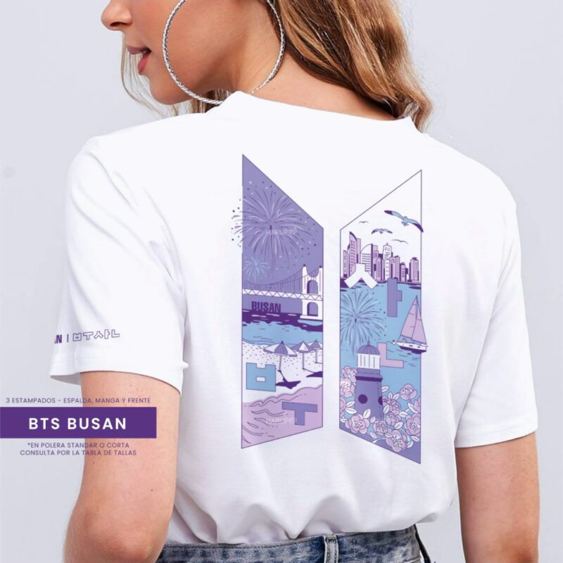 Polera BTS Busan blanca – espalda con logo BTS e ilustración de Busan