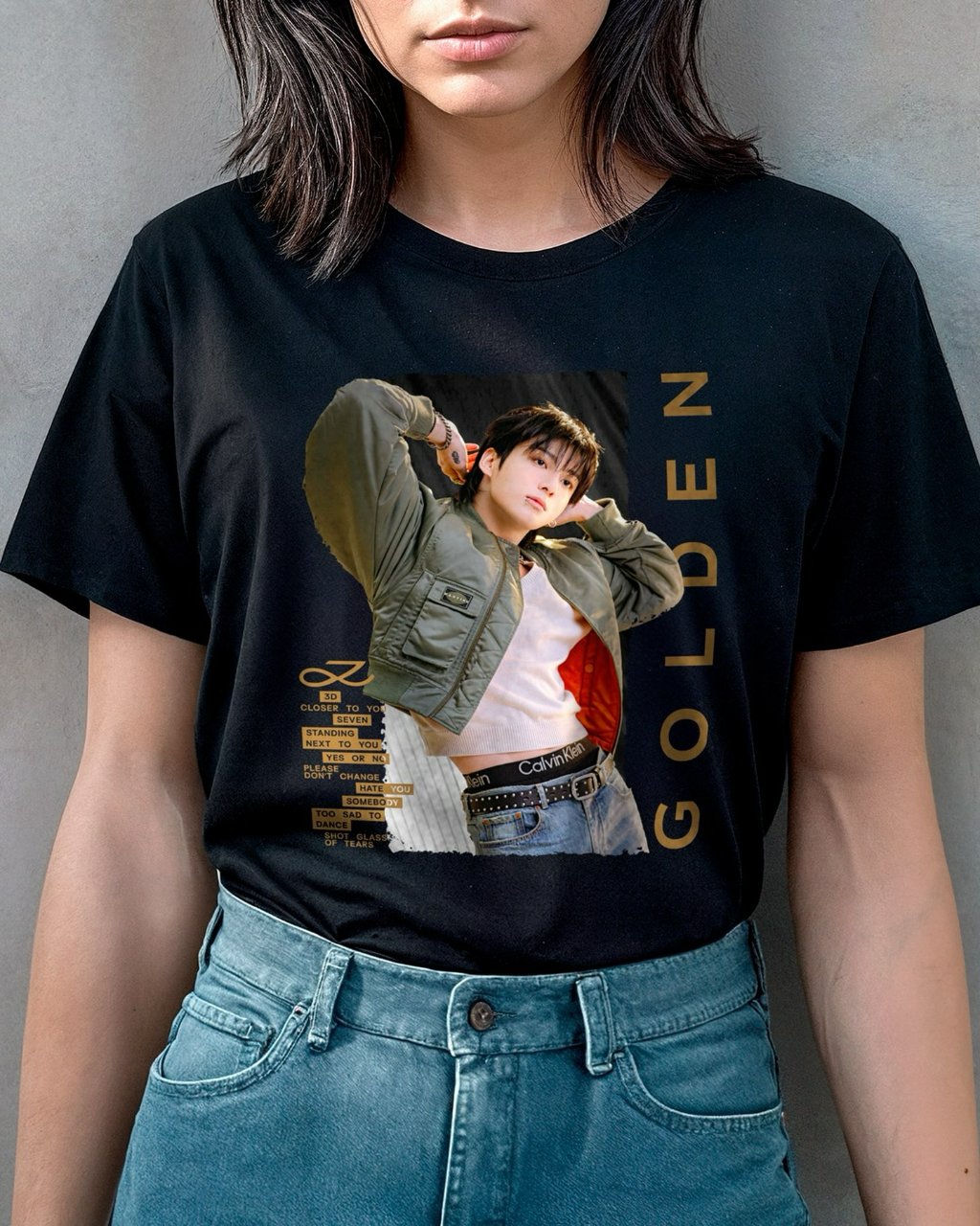 Polera Jungkook Golden versión B negra con foto de Jungkook